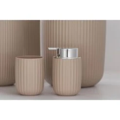 Wenko Seifenspender Agropoli Flüssigseifen-Spender 250 Ml Beige 10 Wenko Seifenspender Agropoli Flüssigseifen-Spender 250 Ml Beige -Wenko 4008838347355 1068 04