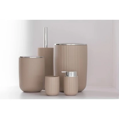 Wenko Schwingdeckeleimer Agropoli S Kosmetikeimer Mit Schwingdeckel 2 L Beige 5 Wenko Schwingdeckeleimer Agropoli S Kosmetikeimer Mit Schwingdeckel 2 L Beige – Bild 3